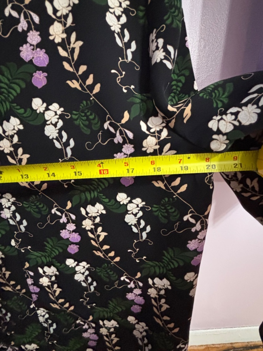Ann Taylor Multicolor Floral Blouse Women's Size Medium Top w/ Flowy Bell Sleeve - Picture 10 of 11